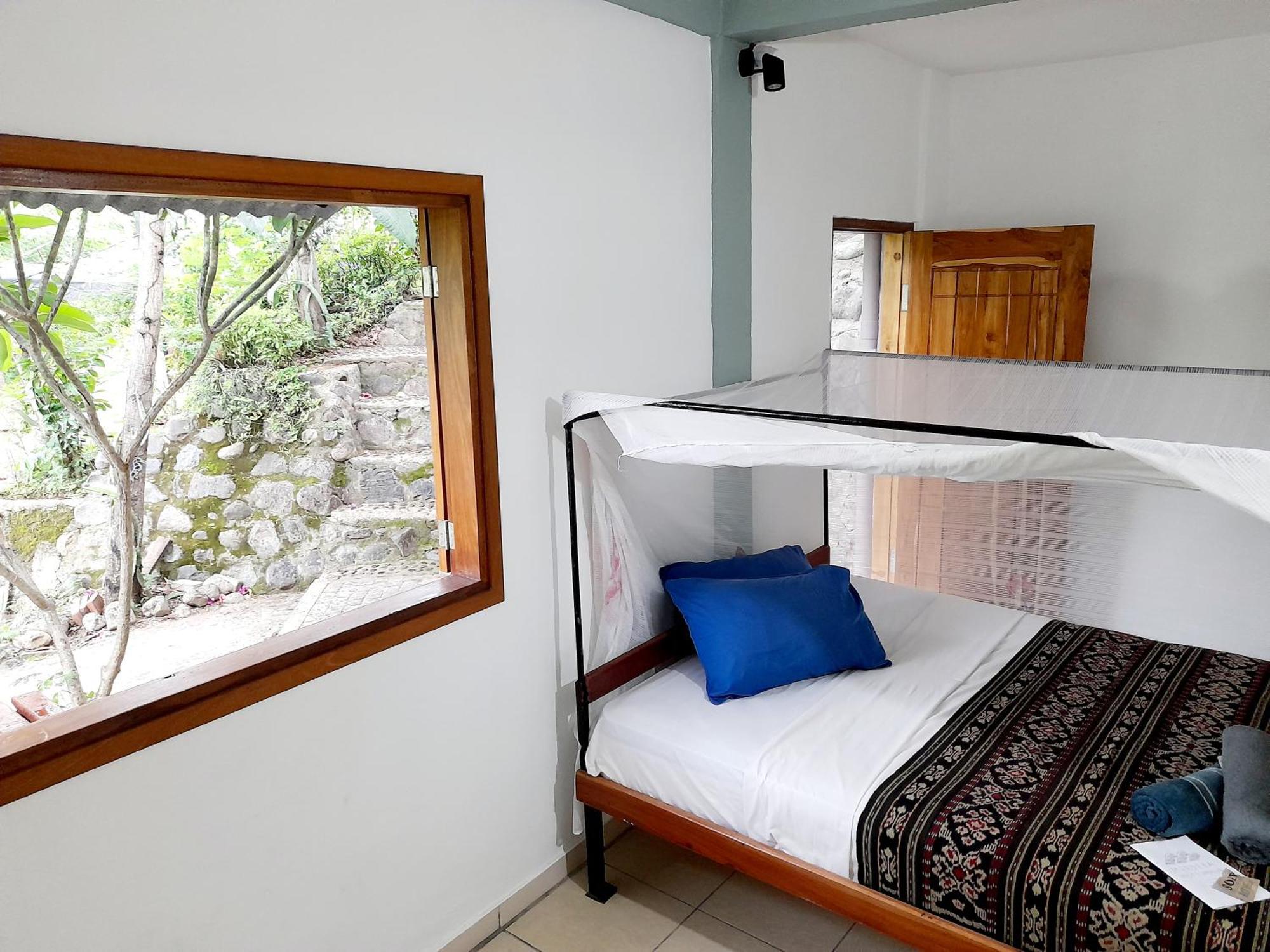 Merdeka House Maluk Cameră foto